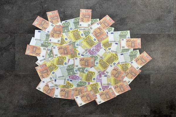 17000 euro aan biljetten