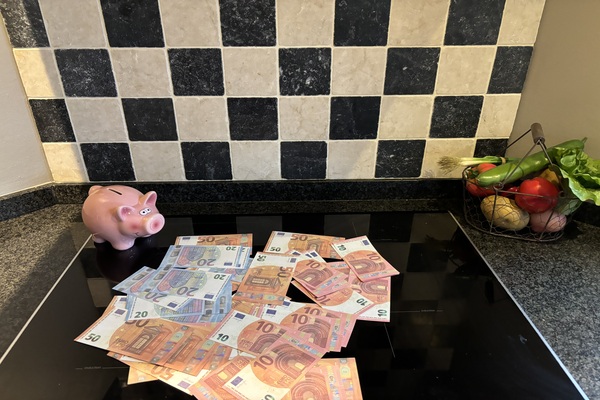 geld in de keuken 
